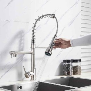 Kitchen Faucet,Brass Chrome Deck Mounted Pullout Spray Contemporary Kitchen Taps with Hot and Cold Switch