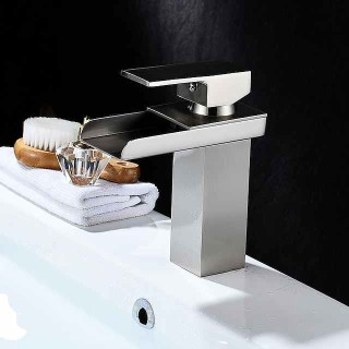 Bathroom Sink Mixer Faucet Waterfall, Modern Style Single Handle One Hole Chrome Centerset Washroom Basin Taps Brass Adjustable Cold Hot Water Hose