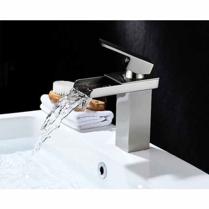 Bathroom Sink Mixer Faucet Waterfall, Modern Style Single Handle One Hole Chrome Centerset Washroom Basin Taps Brass Adjustable Cold Hot Water Hose