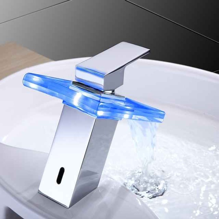 Bathroom Sink Faucet - LED / Waterfall Chrome Centerset One Hole / Single Handle One HoleBath Taps / Brass