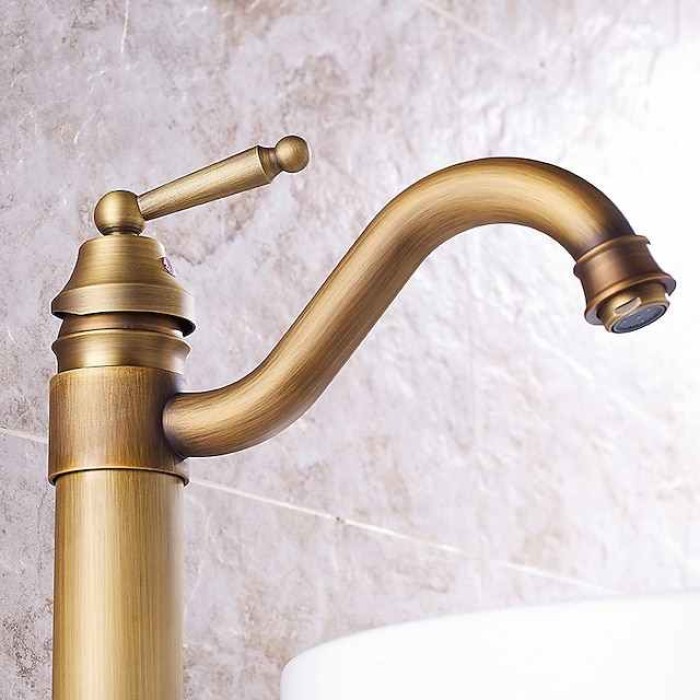 Bathroom Sink Faucet - Rotatable Antique Brass / Electroplated Centerset Single Handle One HoleBath Taps