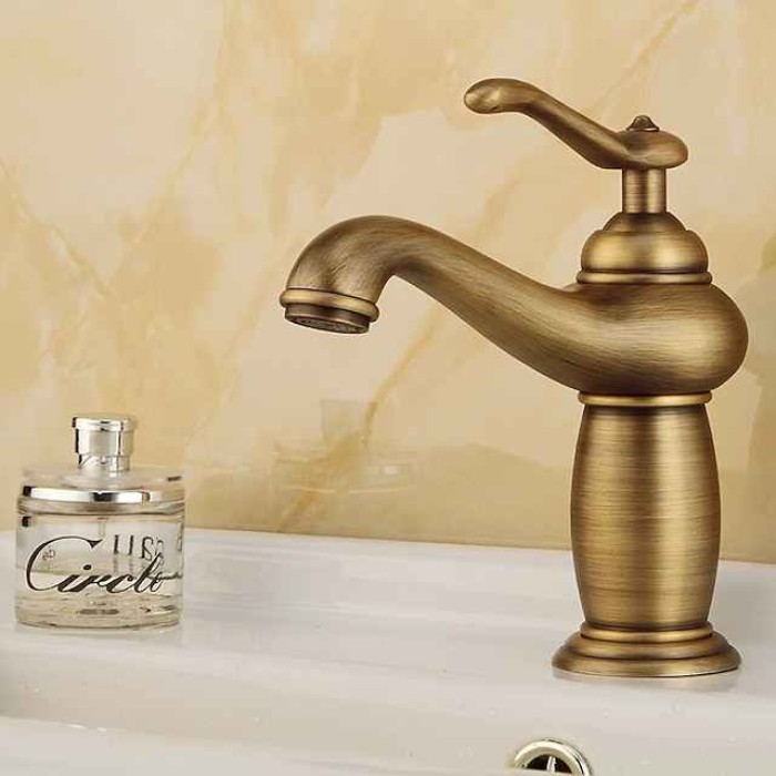 Bathroom Sink Faucet - Classic Electroplated Centerset Single Handle One HoleBath Taps