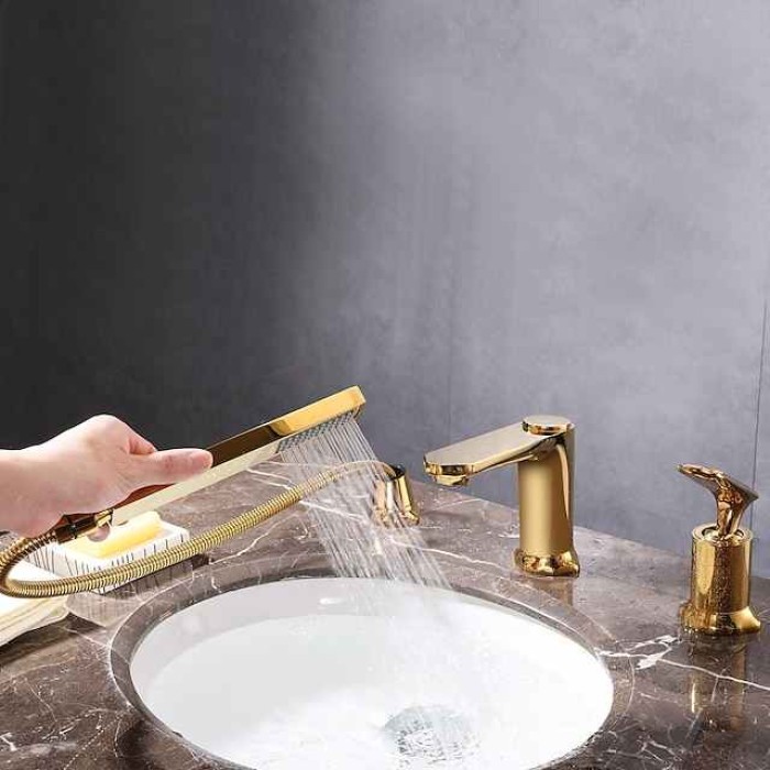 Bathroom Sink Faucet - Pullout Spray / Widespread Chrome / Electroplated Widespread Single Handle Three HolesBath Taps