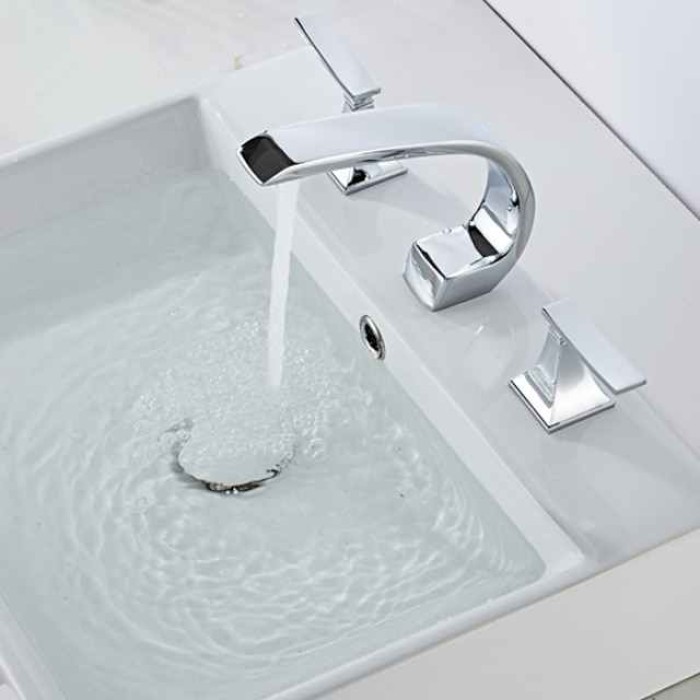 Bathroom Sink Faucet Widespread Oil-rubbed Bronze/Brushed/Electroplated Widespread Two Handles Three HolesBath Taps