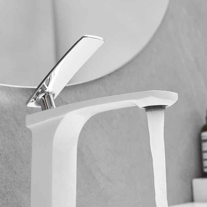 Bathroom Sink Faucet - Classic / Waterfall Brushed / Electroplated / Painted Finishes Centerset Single Handle One HoleBath Taps