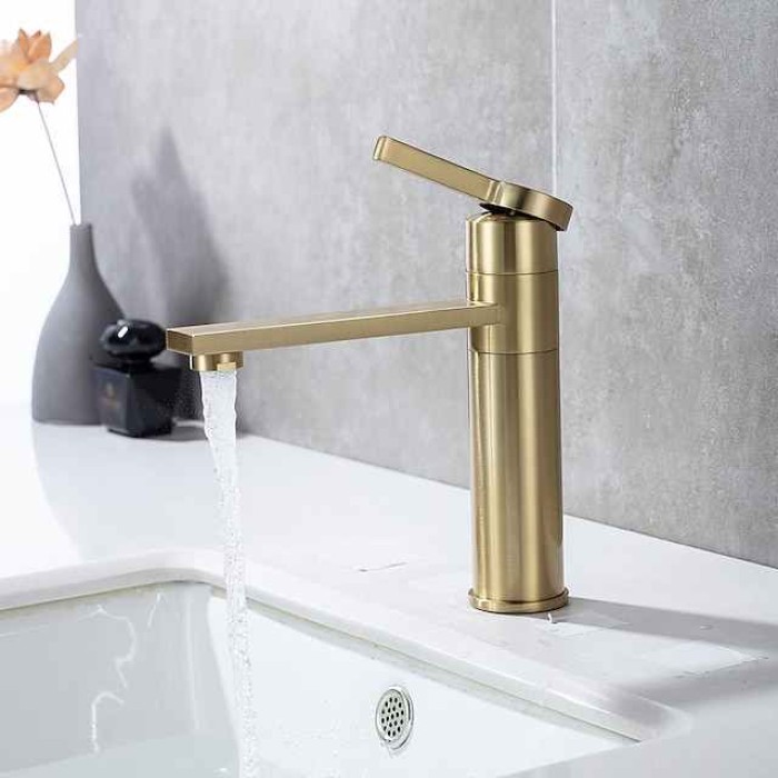 Bathroom Sink Faucet - Rotatable Chrome Centerset Single Handle One HoleBath Taps