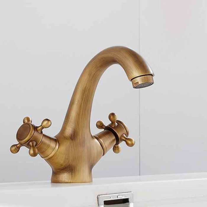 Bathroom Sink Faucet,Classic Electroplated / Painted Finishes Centerset Two Handles One Hole Bath Taps