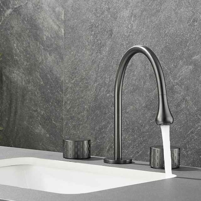 Bathroom Sink Faucet - Rotatable / Classic Electroplated Widespread Two Handles Three Holes Bath Taps