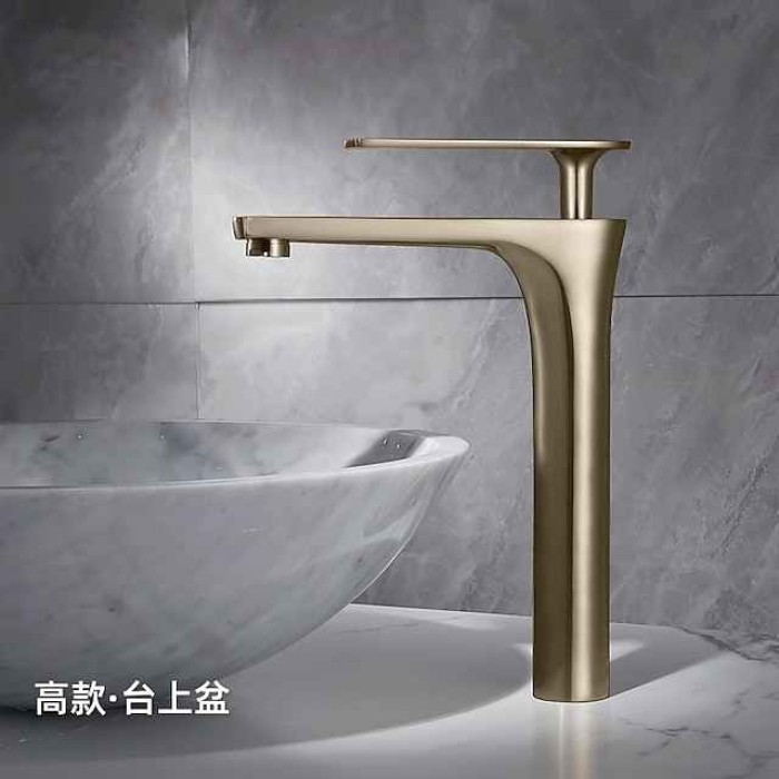 Bathroom Sink Faucet - Classic Electroplated / Painted Finishes Centerset Single Handle One HoleBath Taps