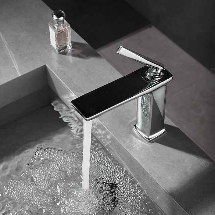 Bathroom Faucet Brass Sink Mixer Basin Taps Deck Mounted, Single Handle Monobloc Washroom Vessel Tap with Cold and Hot Hose