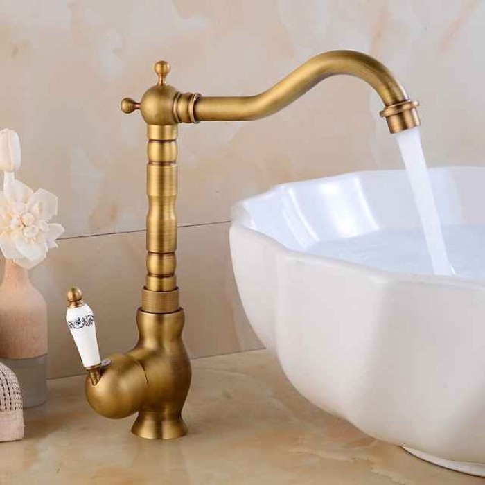 Traditional Kitchen Sink Mixer Faucet with Cold and Hot Hose, Vessel Taps Single Handle