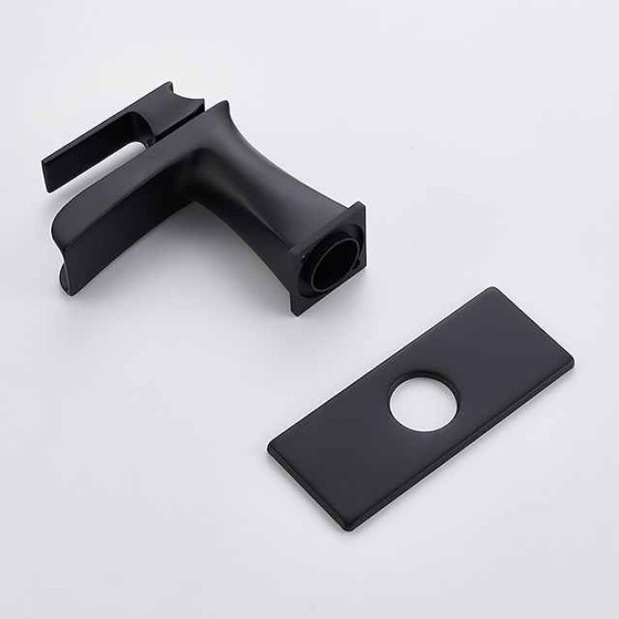 Bathroom Sink Faucet - Centerset / Waterfall Painted Finishes Centerset Single Handle One HoleBath Taps