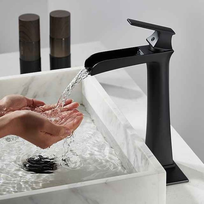 Bathroom Sink Faucet - Centerset / Waterfall Painted Finishes Centerset Single Handle One HoleBath Taps