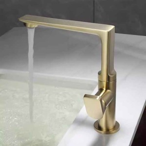 Bathroom Sink Faucet - Classic Electroplated Centerset Single Handle One HoleBath Taps