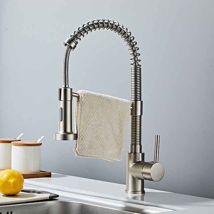 Kitchen Sink Mixer Faucet with Pull Out Spray, Single Handle One Hole Painted Finishes Pull-out / Pull-down Center-set Modern Contemporary Kitchen Taps